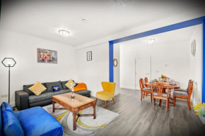 Elegant 3-bed apartment with FREE onsite PARKING in Enfield - Out door Patio - Big savings on Longer Stays